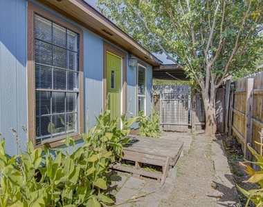 1807 Briar Hill Dr - Photo Thumbnail 27