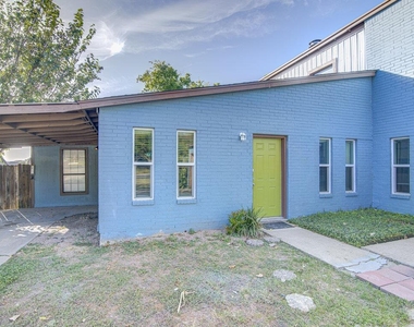1807 Briar Hill Dr - Photo Thumbnail 2