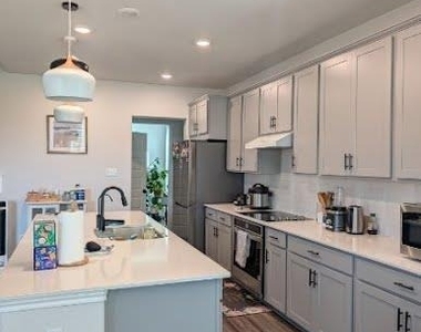 19324 Hartwell Dr - Photo Thumbnail 5