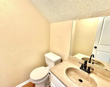 8811 Schick Rd - Photo Thumbnail 9