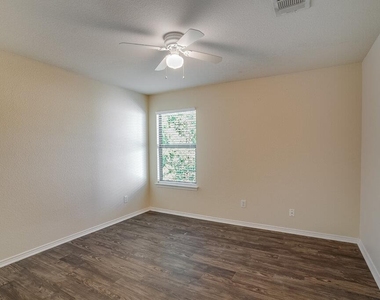 6812 Doyal Dr - Photo Thumbnail 14