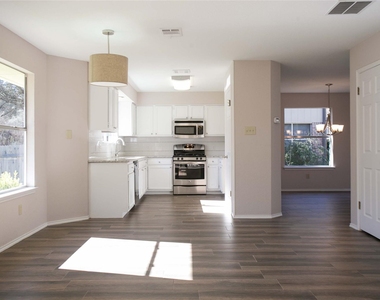 7901 Taranto Dr - Photo Thumbnail 11