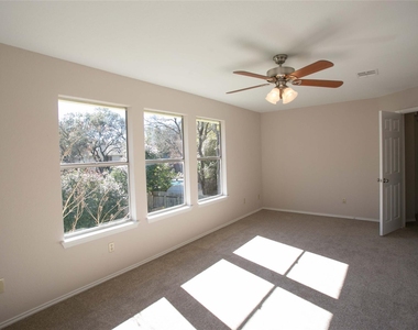 7901 Taranto Dr - Photo Thumbnail 21