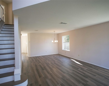 7901 Taranto Dr - Photo Thumbnail 6