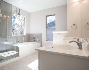 7901 Taranto Dr - Photo Thumbnail 26