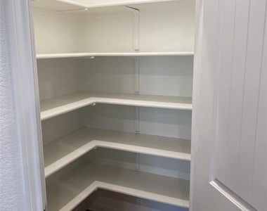 115 Lyrebird Ln - Photo Thumbnail 21
