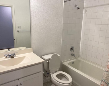 115 Lyrebird Ln - Photo Thumbnail 28