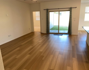 115 Lyrebird Ln - Photo Thumbnail 26