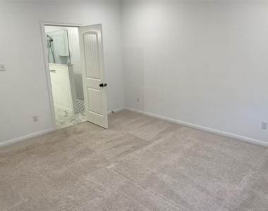 115 Lyrebird Ln - Photo Thumbnail 38
