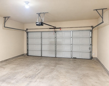 243 Devonshire Dr - Photo Thumbnail 28