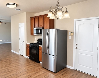 243 Devonshire Dr - Photo Thumbnail 3