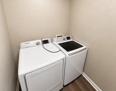 243 Devonshire Dr - Photo Thumbnail 19