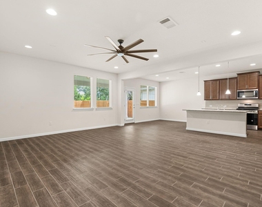 4512 Arques Ave - Photo Thumbnail 4