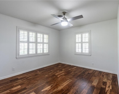 12504 Silver Spur Rd - Photo Thumbnail 5