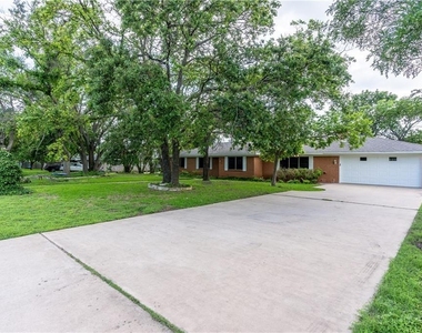 12504 Silver Spur Rd - Photo Thumbnail 16