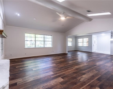 12504 Silver Spur Rd - Photo Thumbnail 4