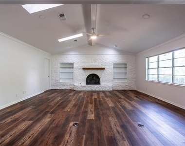 12504 Silver Spur Rd - Photo Thumbnail 3