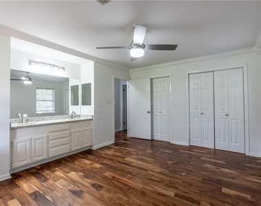12504 Silver Spur Rd - Photo Thumbnail 6