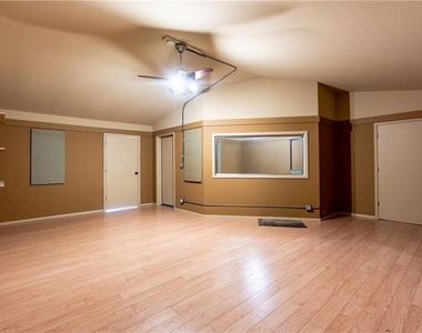 12504 Silver Spur Rd - Photo Thumbnail 13
