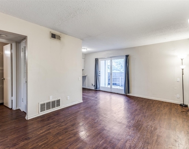 620 S 1st St - Photo Thumbnail 4