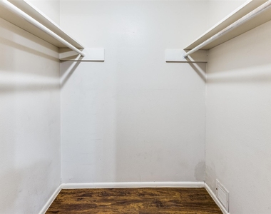 620 S 1st St - Photo Thumbnail 9