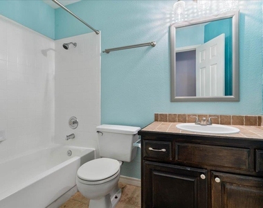 2205 Cedar Branch Dr - Photo Thumbnail 23