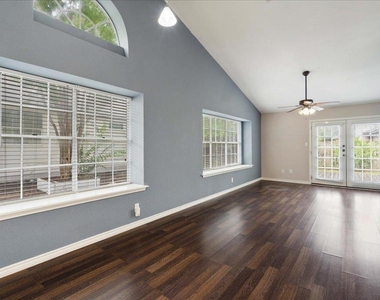 2205 Cedar Branch Dr - Photo Thumbnail 9