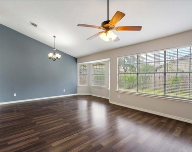 2205 Cedar Branch Dr - Photo Thumbnail 5
