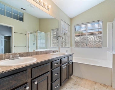 2205 Cedar Branch Dr - Photo Thumbnail 20