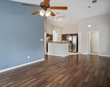 2205 Cedar Branch Dr - Photo Thumbnail 10