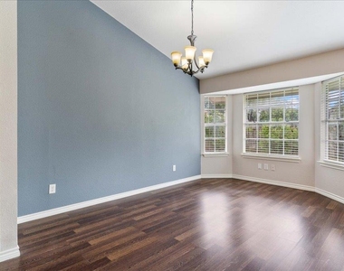 2205 Cedar Branch Dr - Photo Thumbnail 6