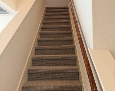 2410 Great Oaks Dr - Photo Thumbnail 14