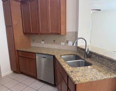 2410 Great Oaks Dr - Photo Thumbnail 7