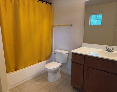 2410 Great Oaks Dr - Photo Thumbnail 18
