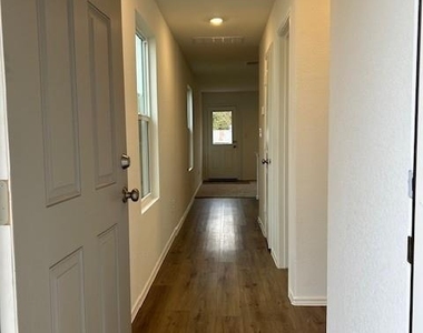 35 Trinity Cir - Photo Thumbnail 3