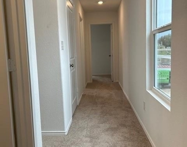 35 Trinity Cir - Photo Thumbnail 14