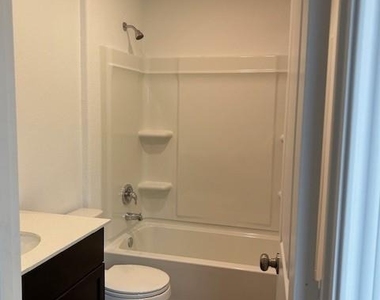 35 Trinity Cir - Photo Thumbnail 9