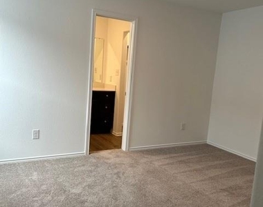 35 Trinity Cir - Photo Thumbnail 10