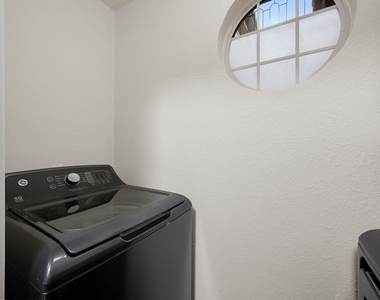 3404 American Dr - Photo Thumbnail 4