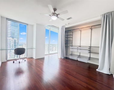 360 Nueces St - Photo Thumbnail 8