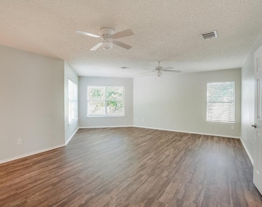 7903 Bramble Bush Dr - Photo Thumbnail 16