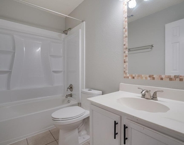 7903 Bramble Bush Dr - Photo Thumbnail 13