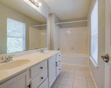 7903 Bramble Bush Dr - Photo Thumbnail 18