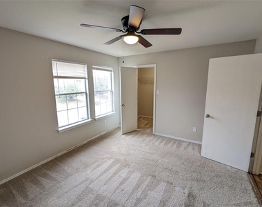 220 Quarter Ave - Photo Thumbnail 17