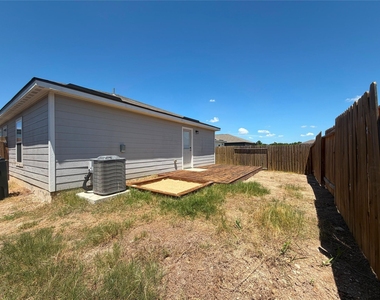 614 Aplite Pass - Photo Thumbnail 24