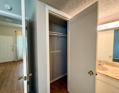 3000 Guadalupe St - Photo Thumbnail 9