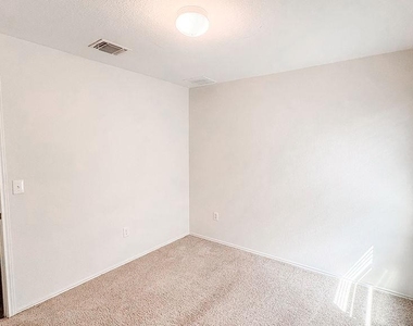 14915 Talus Rd - Photo Thumbnail 15