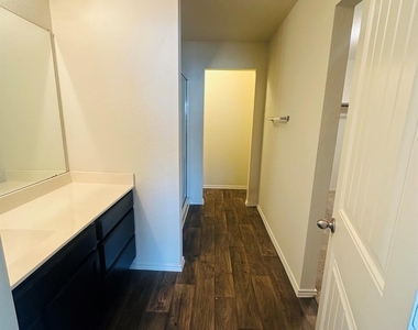 14915 Talus Rd - Photo Thumbnail 18