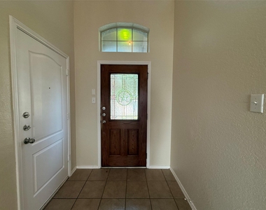 1529 Tonia Loop - Photo Thumbnail 1