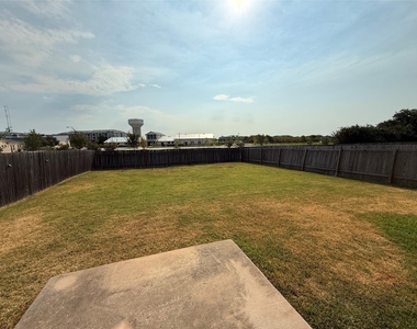 1529 Tonia Loop - Photo Thumbnail 13